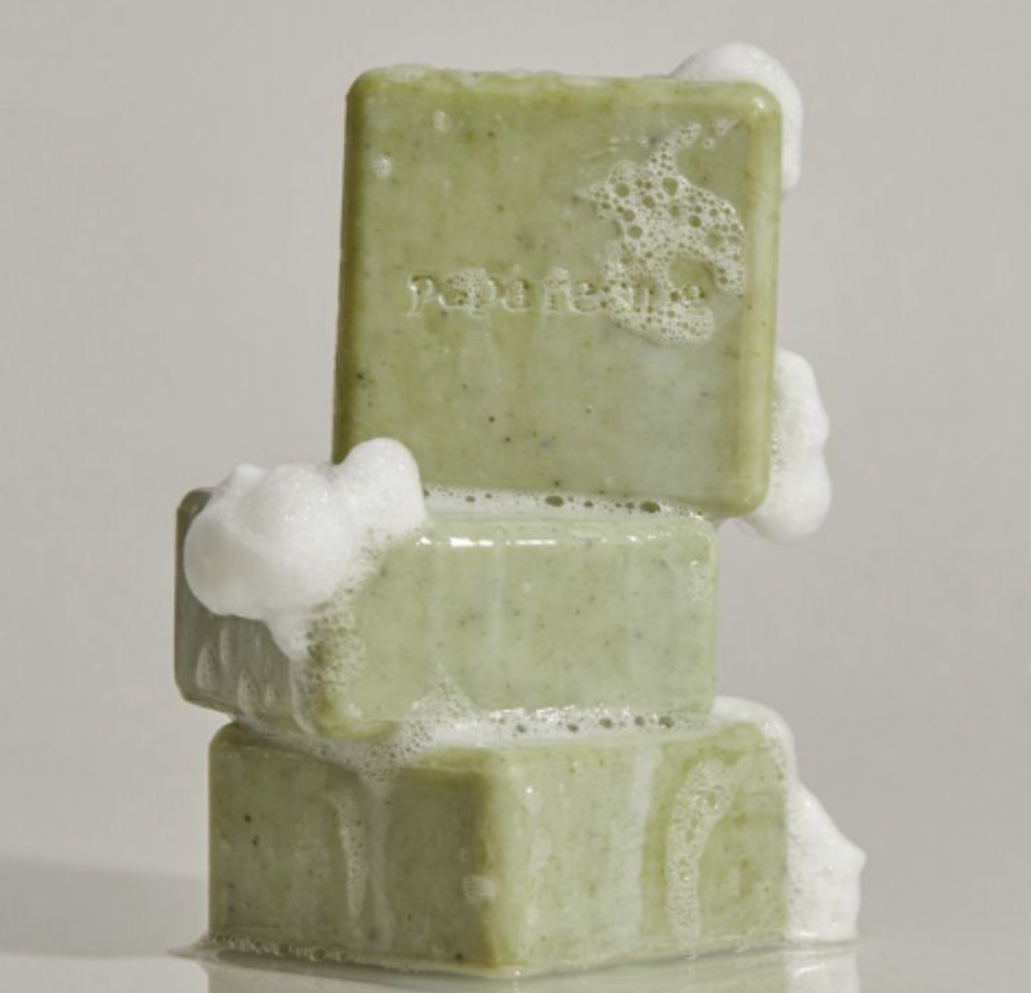 Un soin capillaire zéro déchet à base d’ingrédients naturels